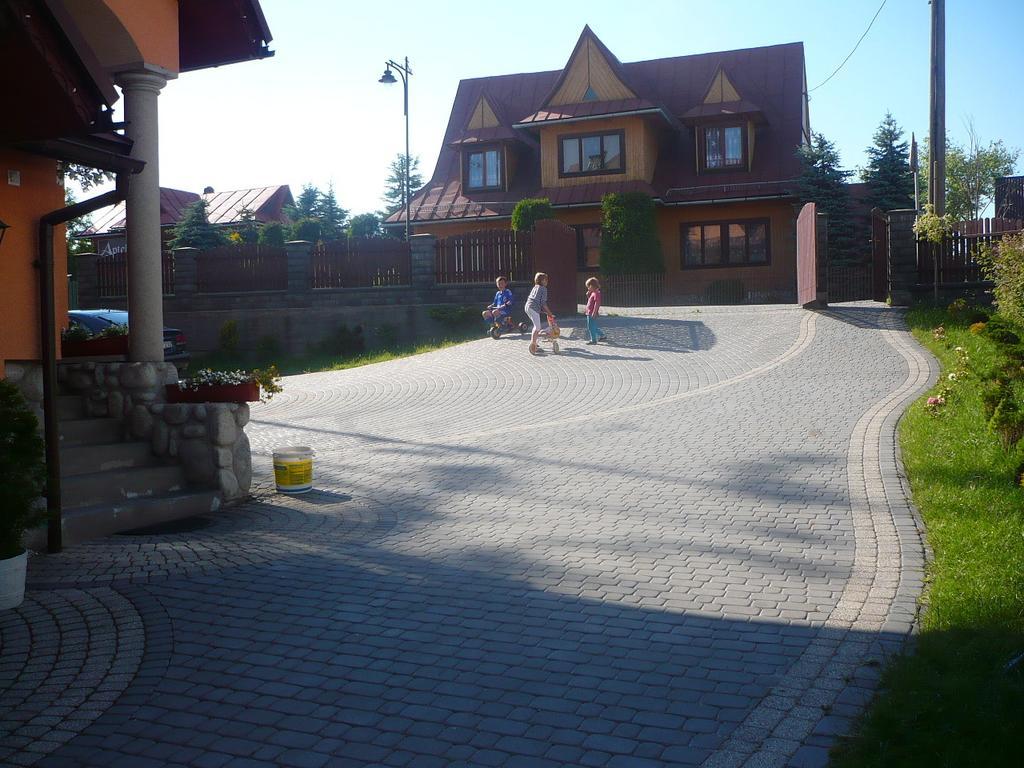 Smyrecek-Centrum Bukowiny بوكافينا تترايسكا المظهر الخارجي الصورة